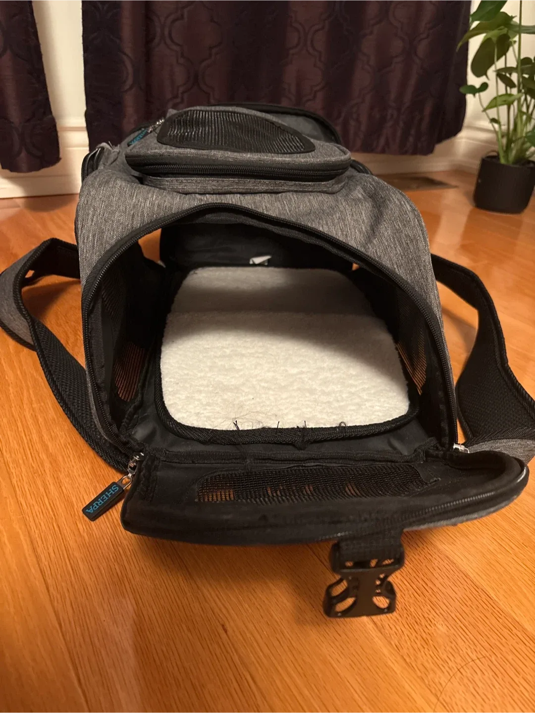 Sherpa 2-in-1 Pet Carrier Backpack - Gray image indicator(3)