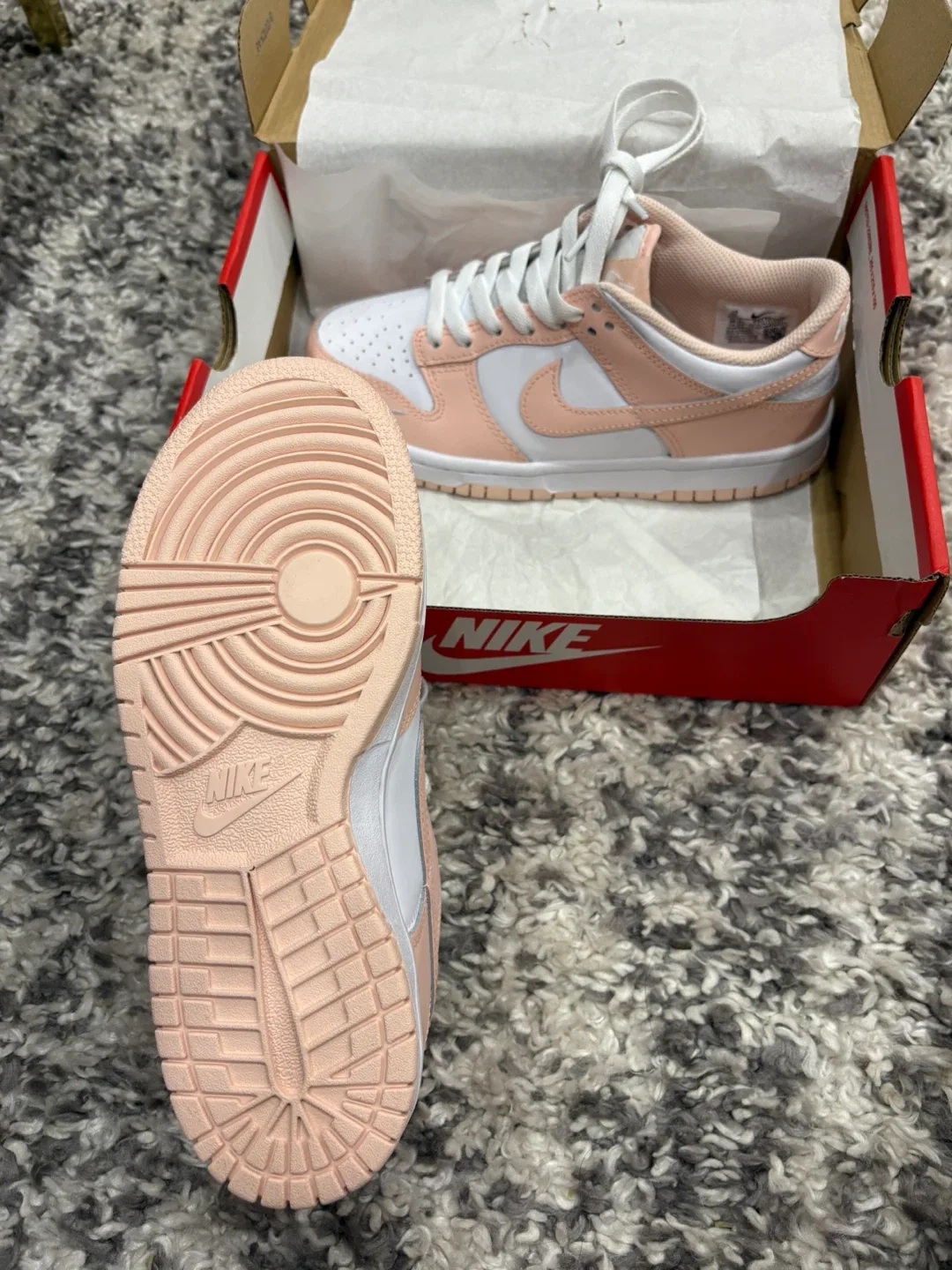 Nike Dunks (NEW) image indicator(2)