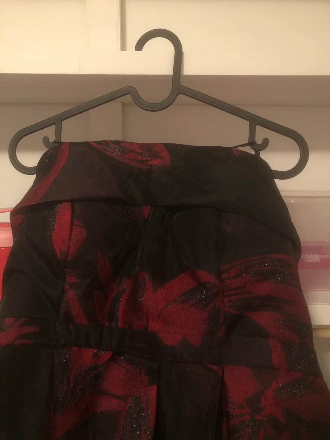 Le Chateau Black & Red Floral Dress image indicator(4)