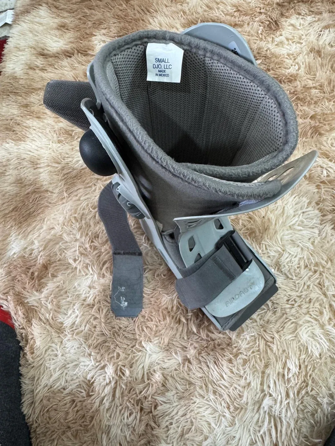 DJO LLC Aircast Walker Boot - Small image indicator(4)