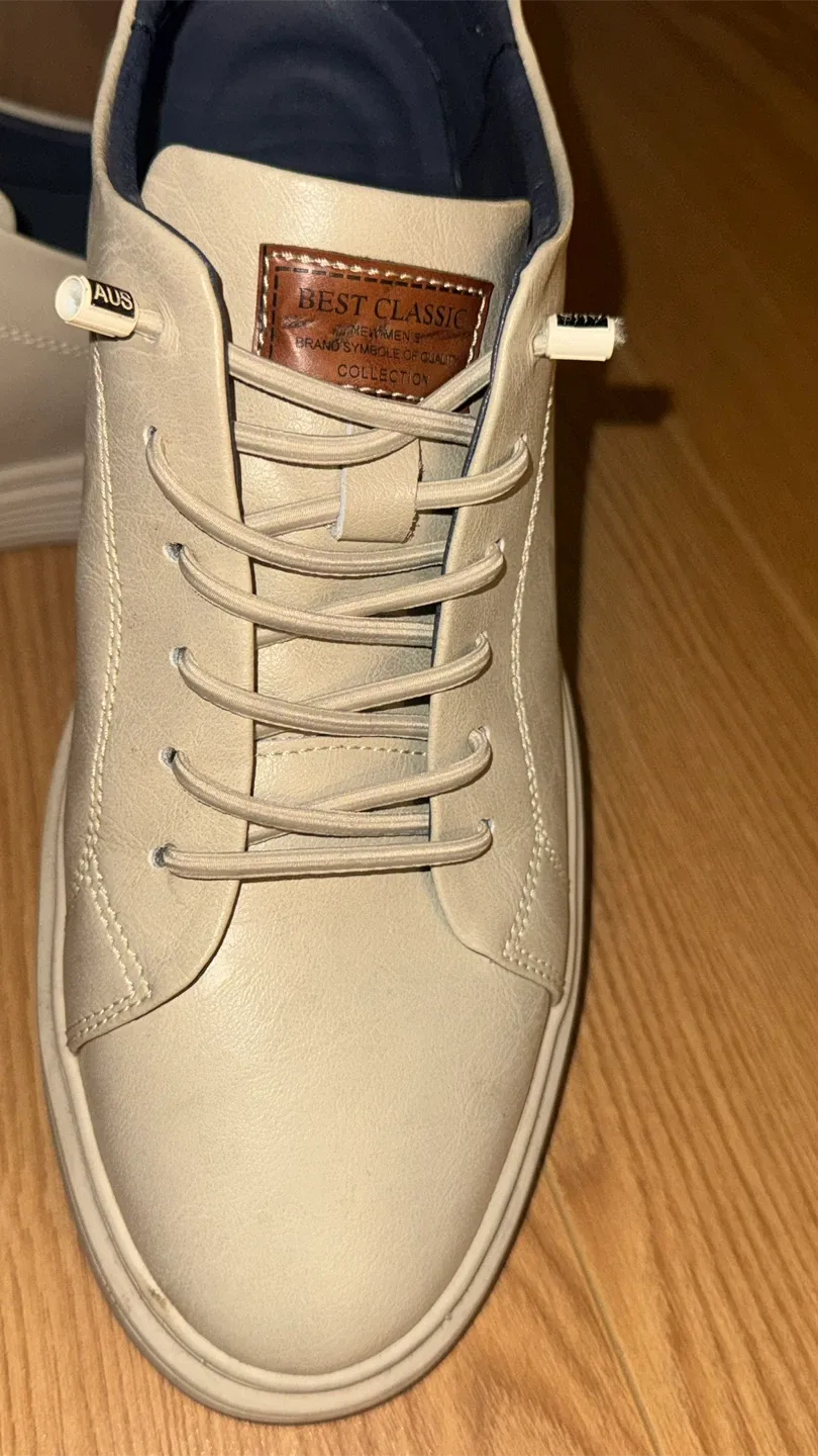 Best Classic Men's Sneakers - Size 11 image indicator(3)