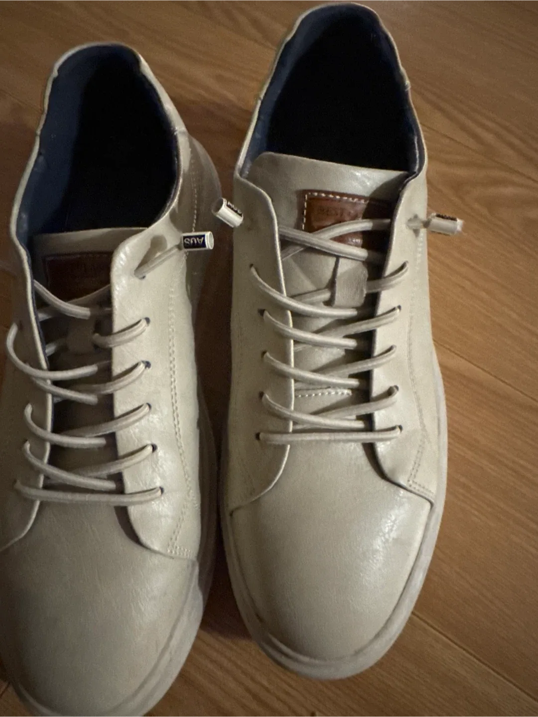 Best Classic Men's Sneakers - Size 11 image indicator(6)