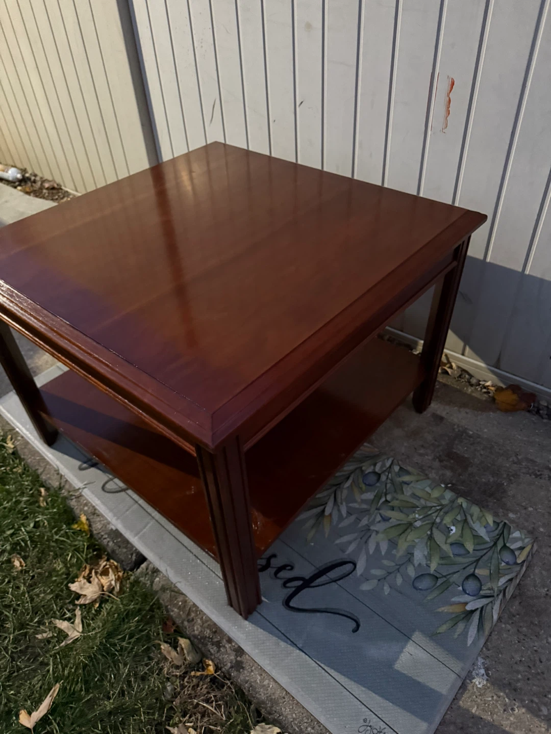 Mahogany End Table with Shelf - photo 4