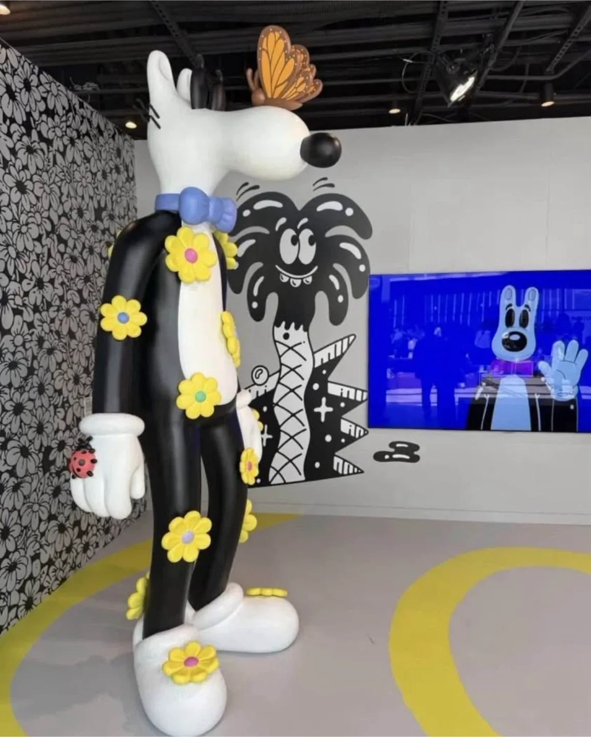 LG OLED x Steven Harrington Tote Bag image indicator(5)