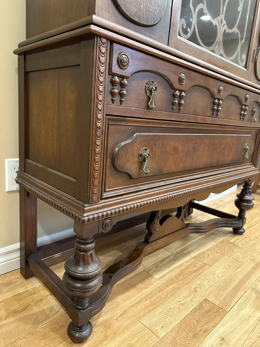 Antique Walnut Wood China Display Cabinet (CAN DELIVER) - photo 4