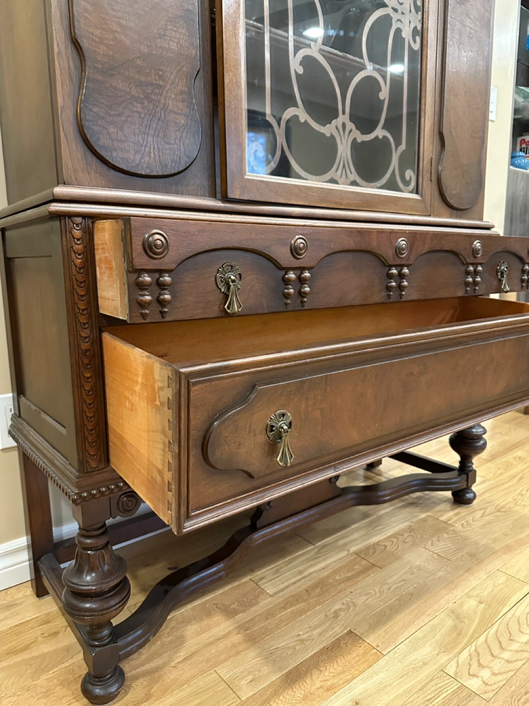 Antique Walnut Wood China Display Cabinet (CAN DELIVER) - photo 5