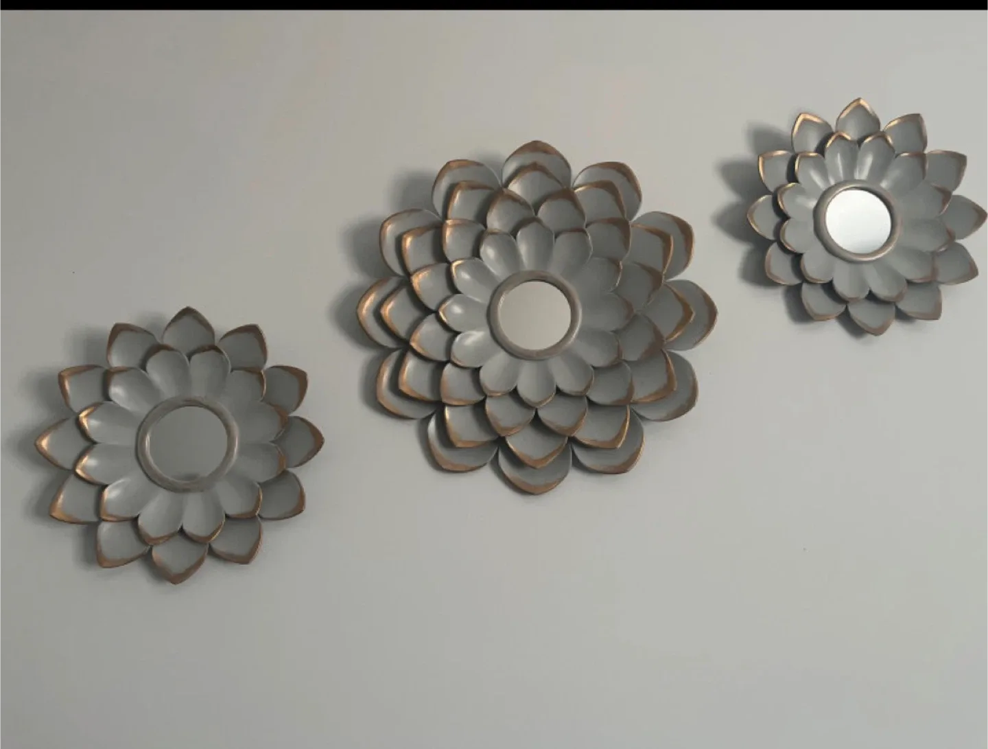 Flower Wall Mirror - Grey & Gold Accent image indicator(4)