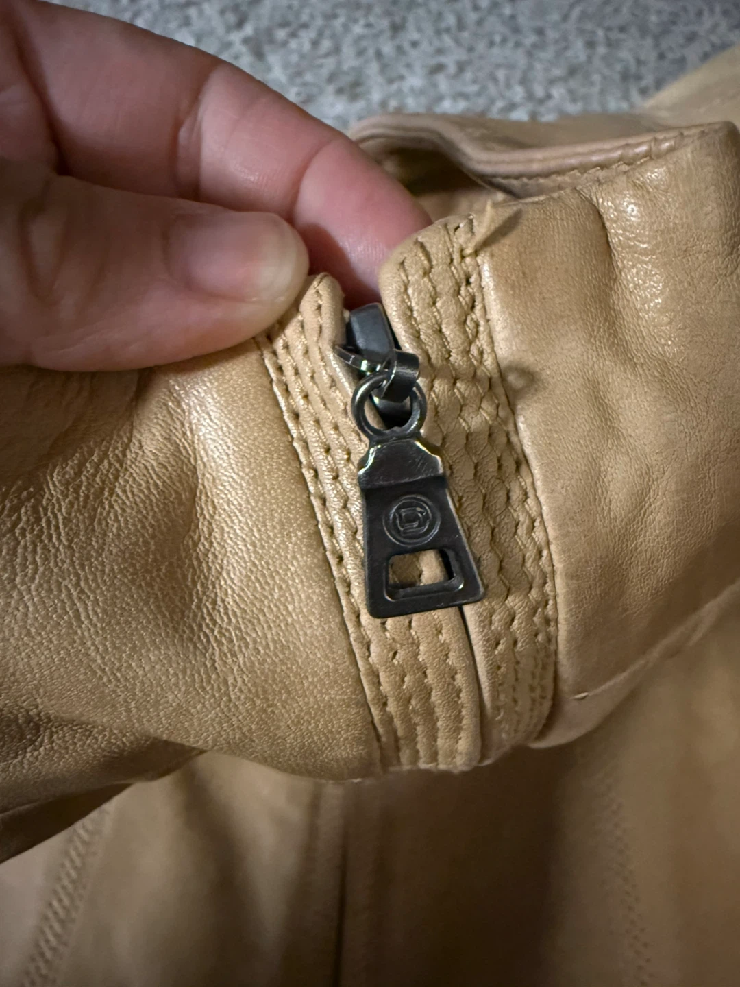 Vintage Danier Leather Jacket - Size M - photo 4