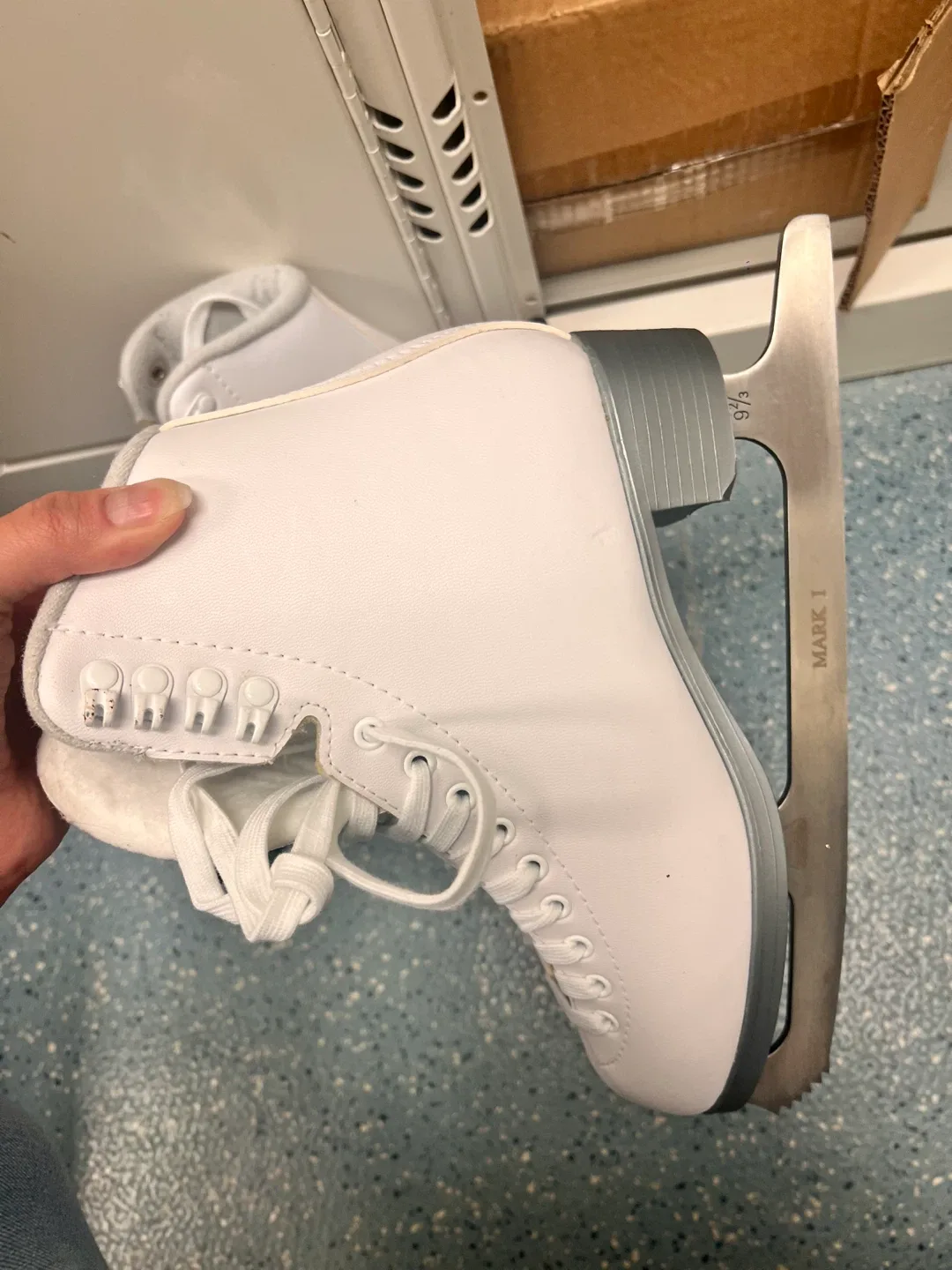 Jackson White Figure Skates - Size 6 image indicator(2)