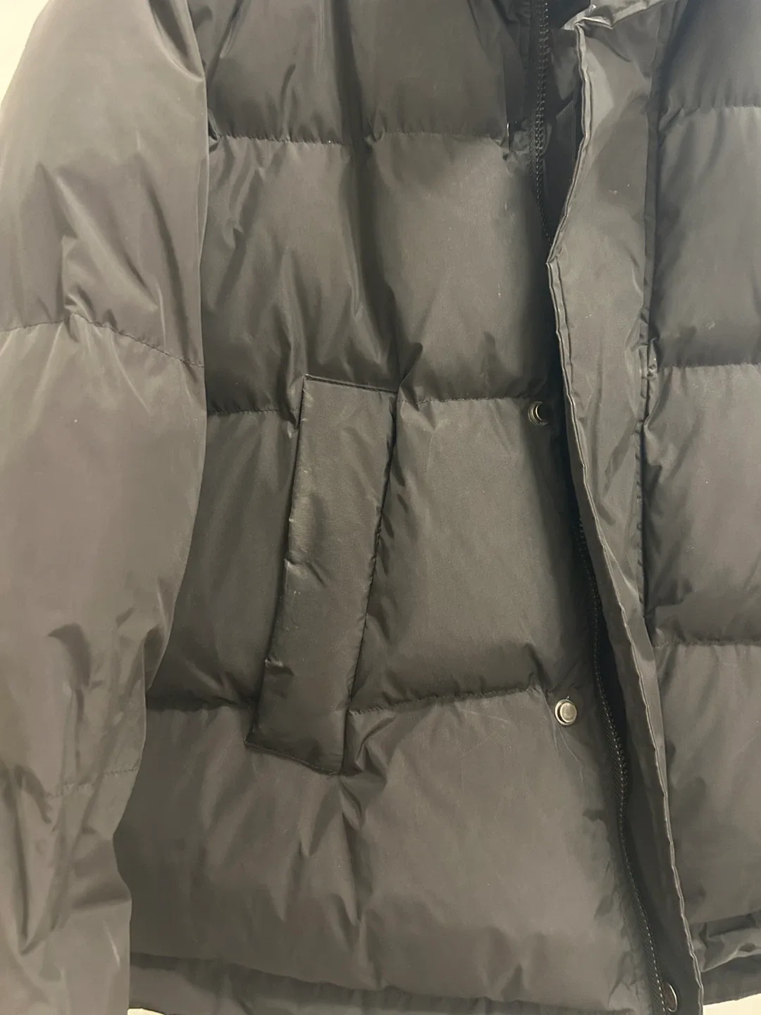 Chic Black Puffer Jacket - korean style image indicator(4)