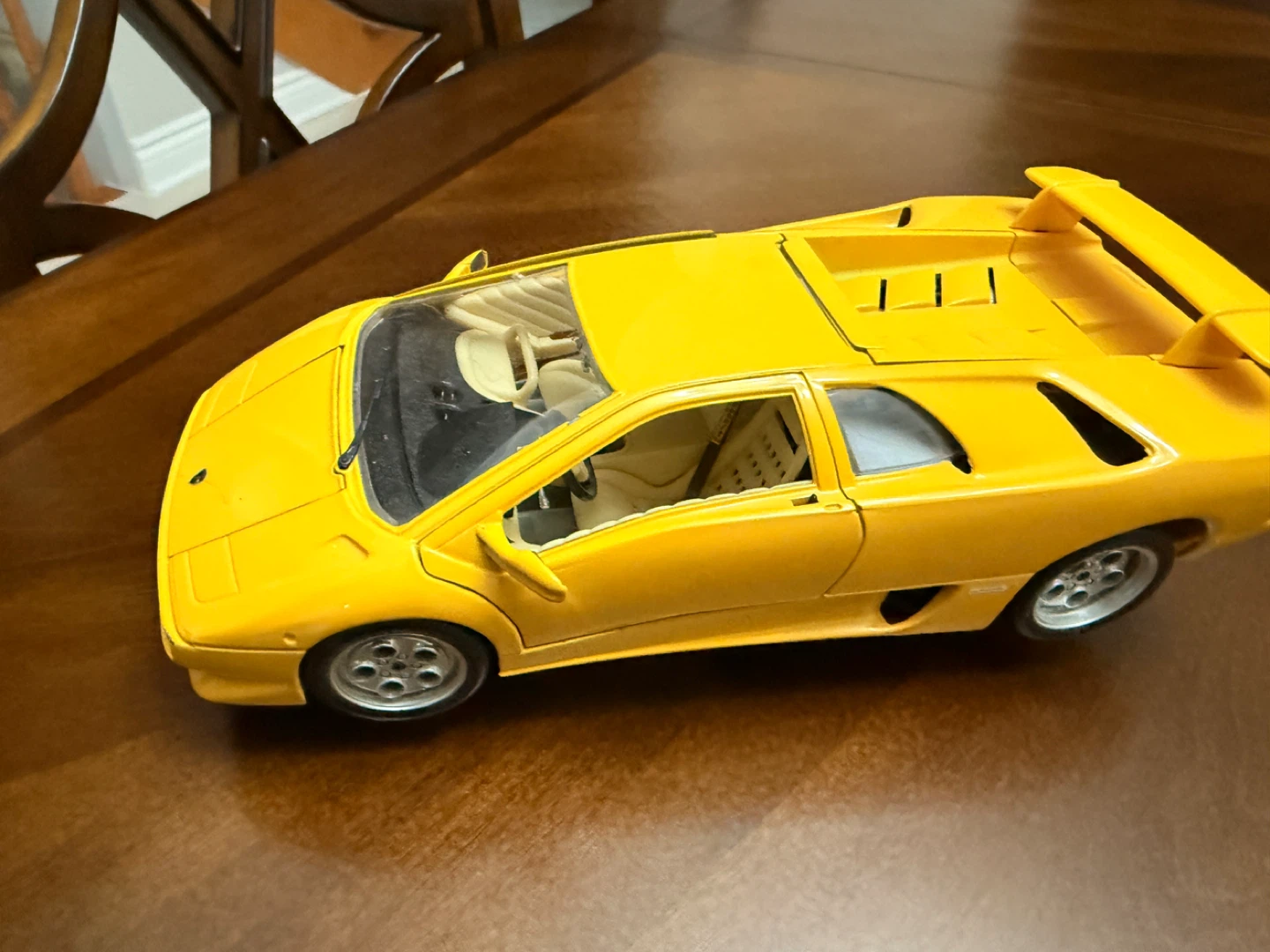 Burago Lamborghini Diablo 1/18 Scale - photo 2