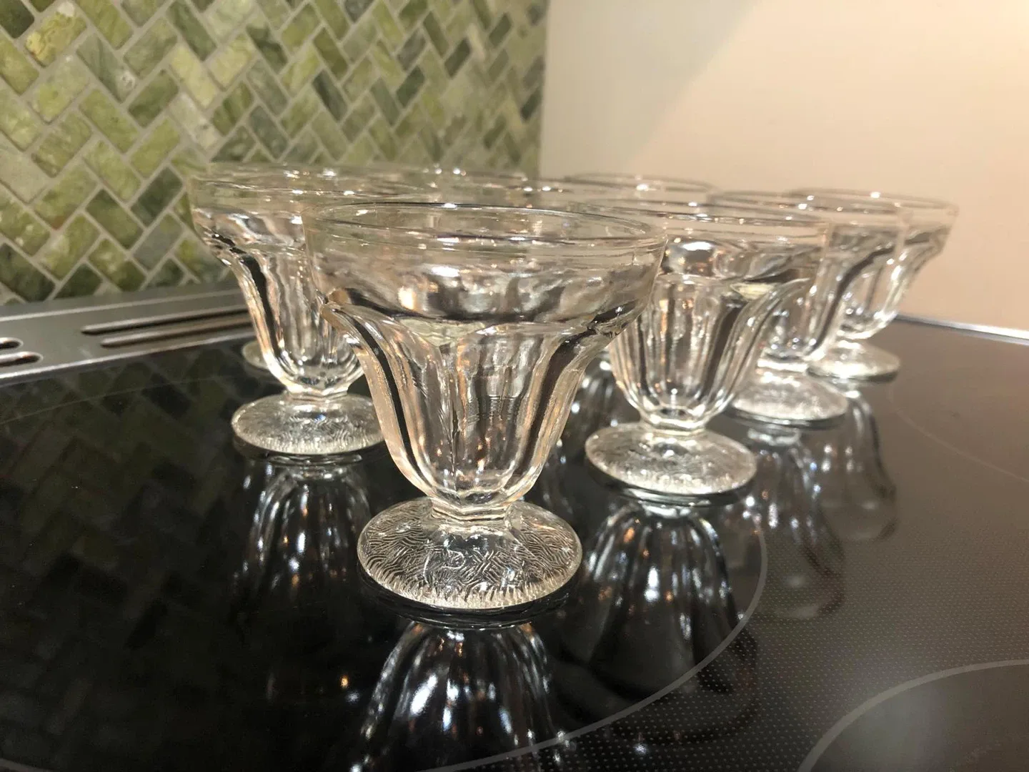 Set of 9 Vintage Sundae Glasses image indicator(2)