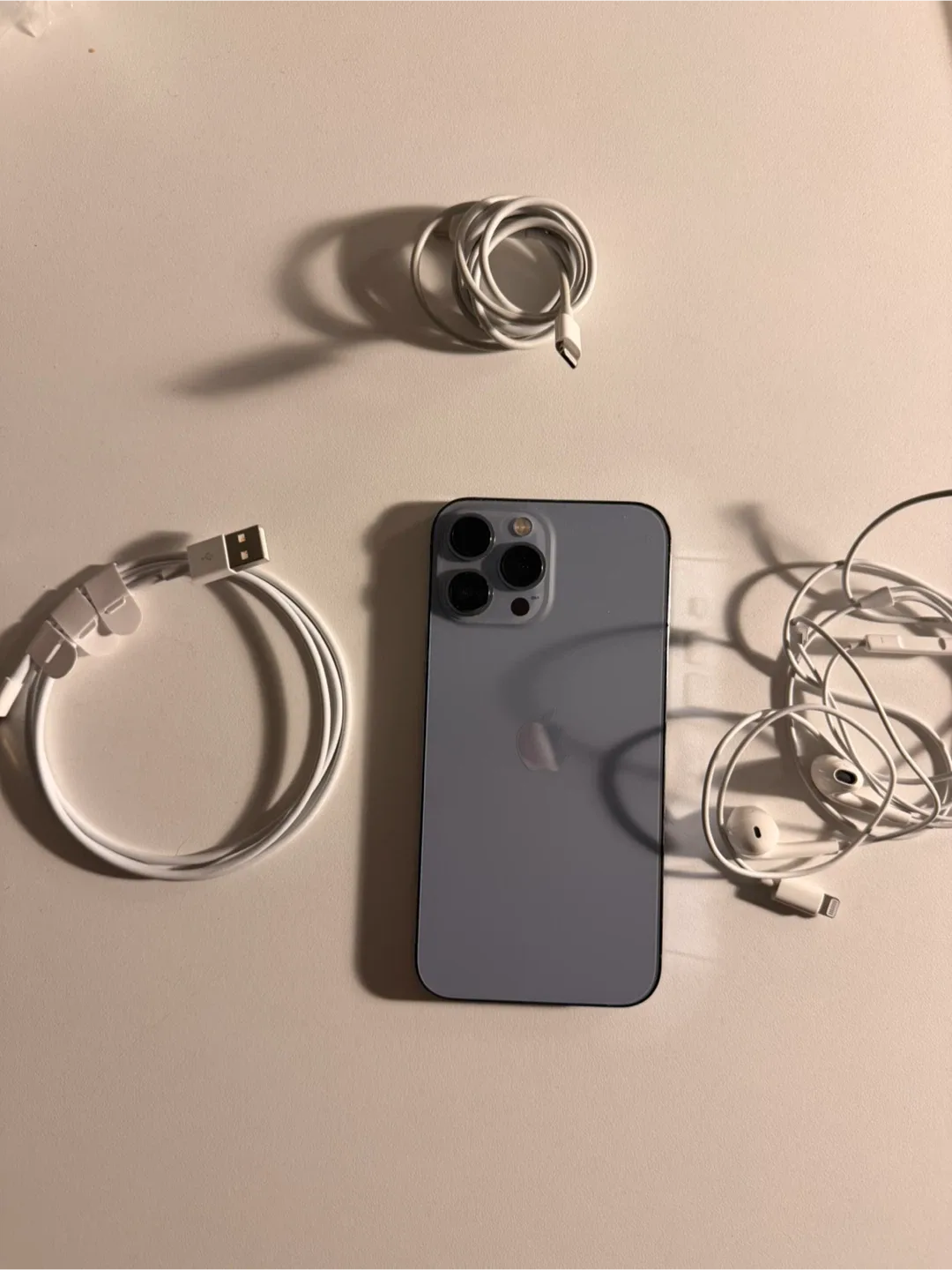 iPhone 13 Pro Max - Great Condition! Battery 88% image indicator(2)