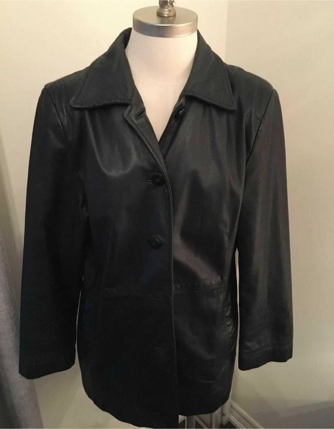 Danier Black Soft Leather Jacket Size M image indicator(3)