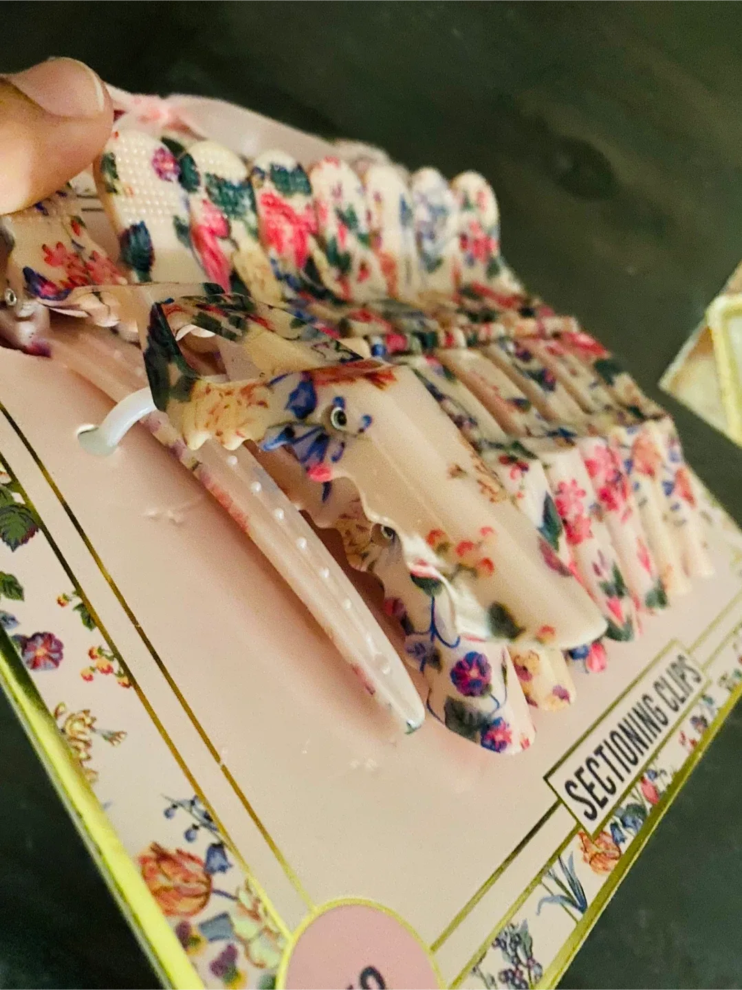 New (Unused) Set of 8 pcs Sectioning Clips image indicator(4)