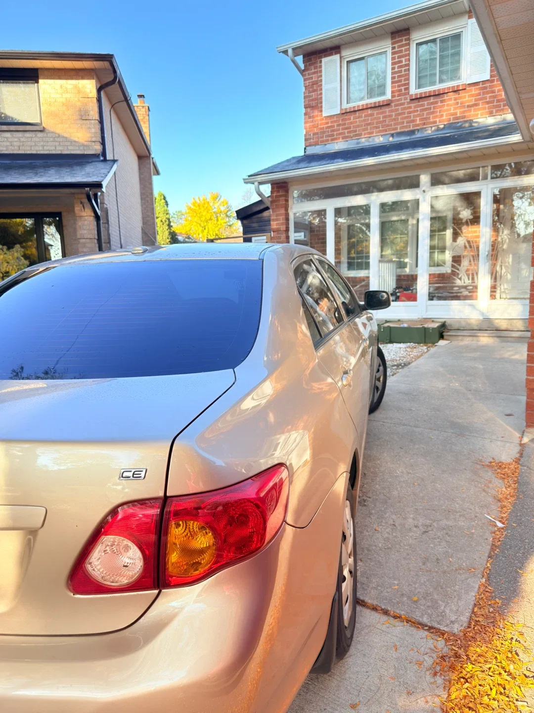 Toyota Corolla - Gold image indicator(4)