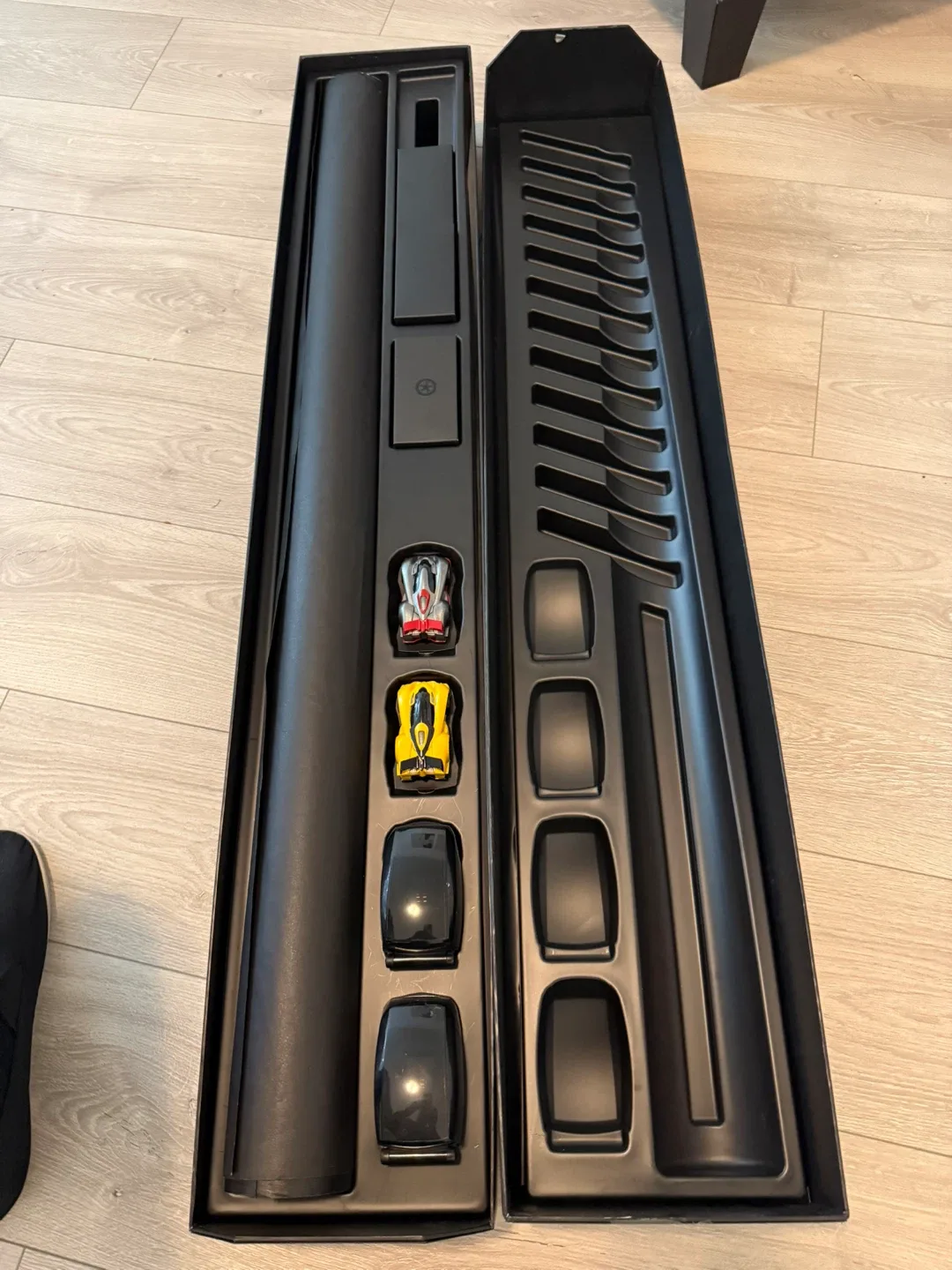 Anki Drive Starter Kit with Box image indicator(3)