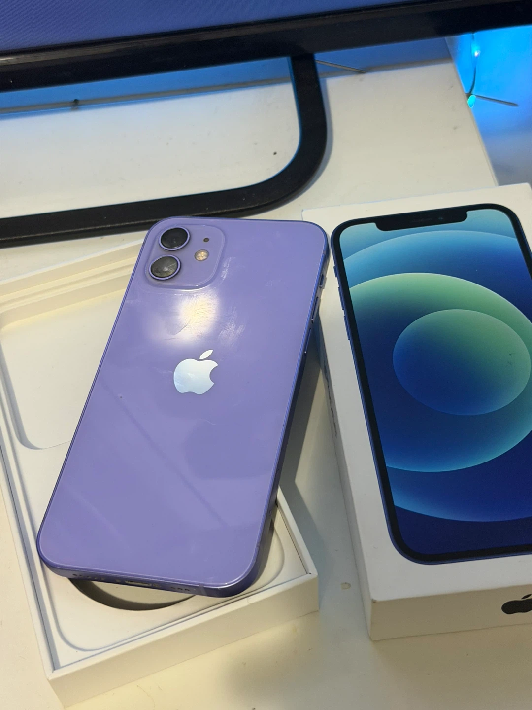 Purple iPhone 12 - photo 4