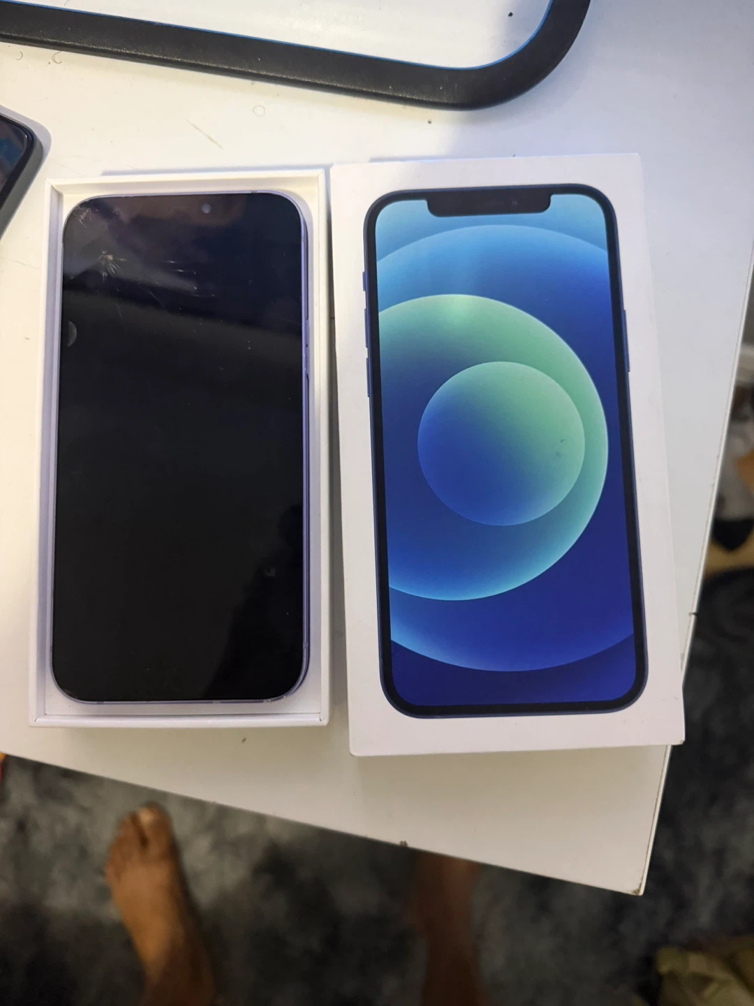 Purple iPhone 12 - photo 2