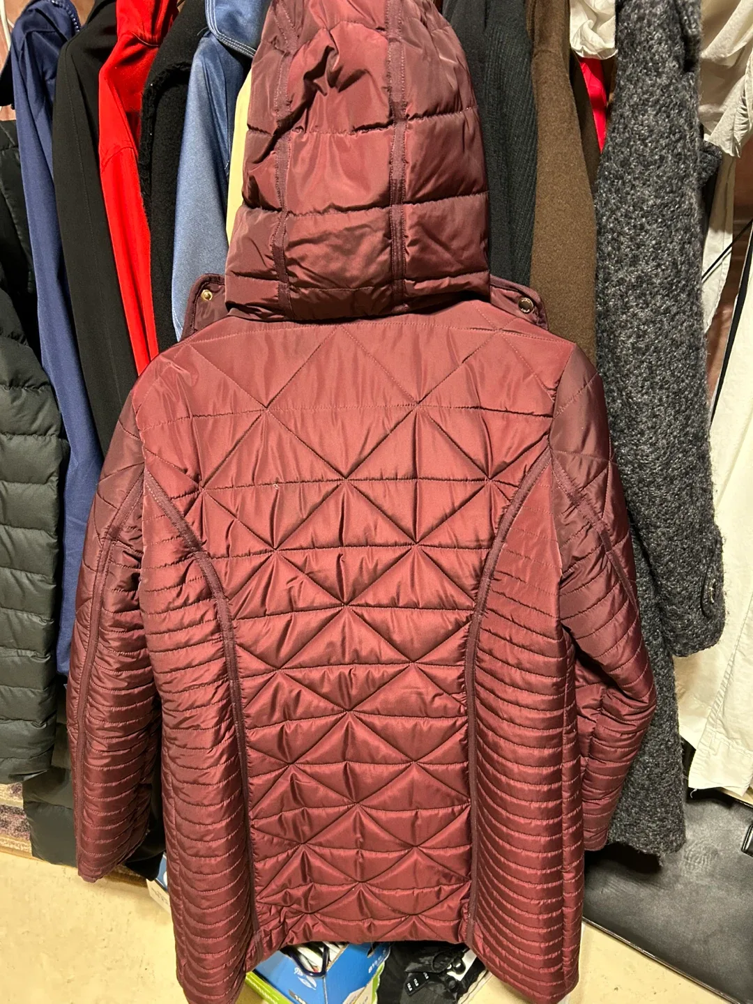 Guess Burgundy Puffer Coat image indicator(6)