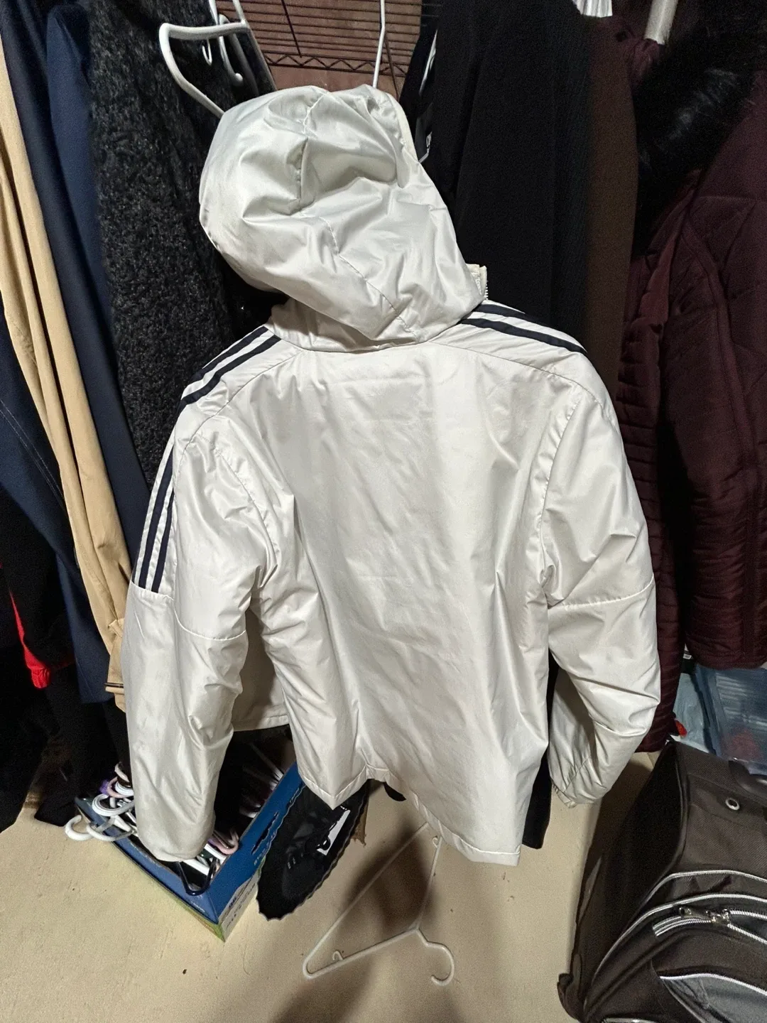 Adidas Padded Jacket - Size L image indicator(3)