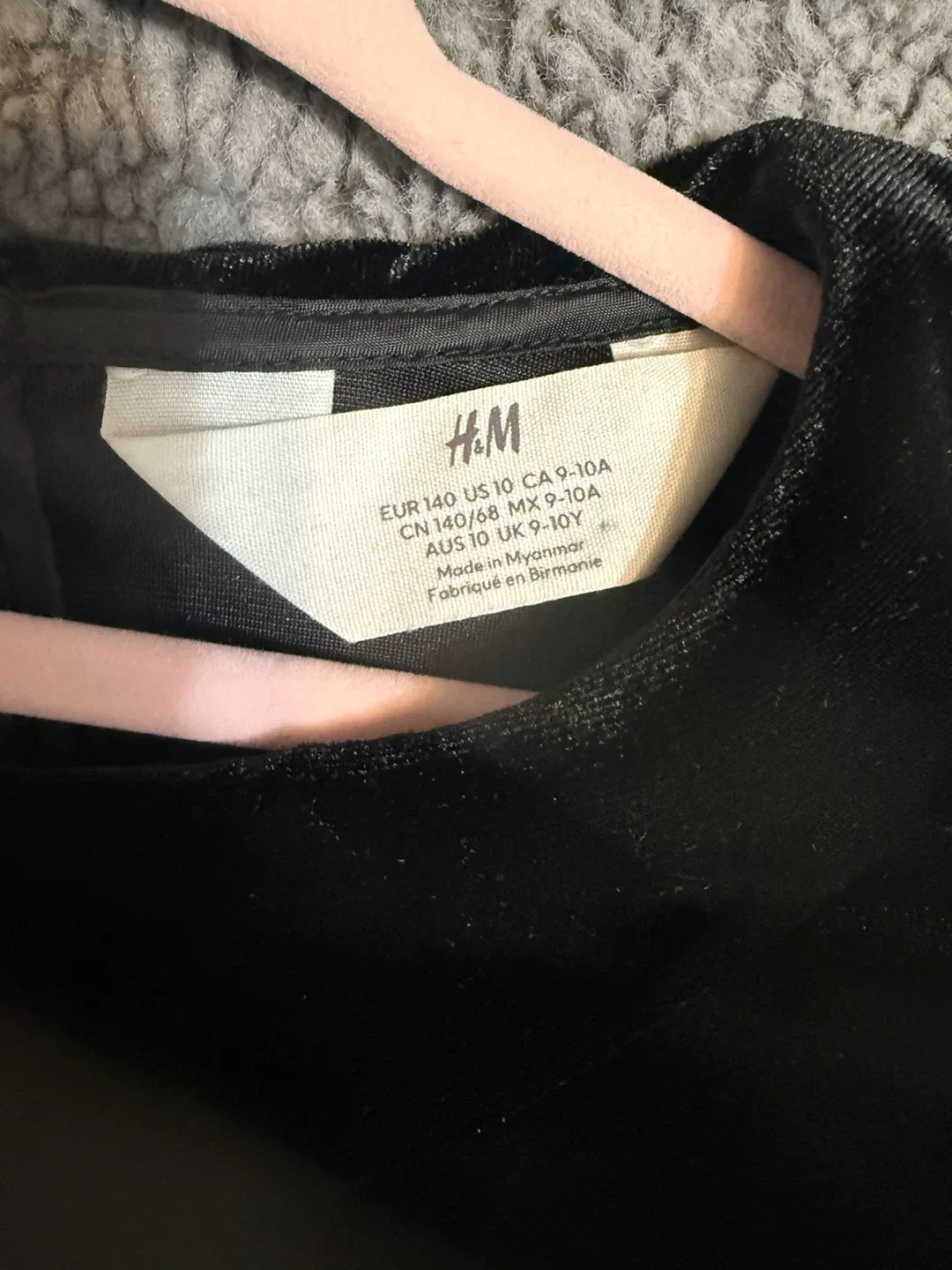 H&M Black Velvet Dress - Size 9-10Y image indicator(3)