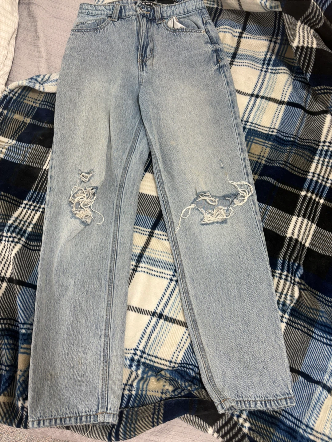 Light Wash Ripped Jeans - photo 2