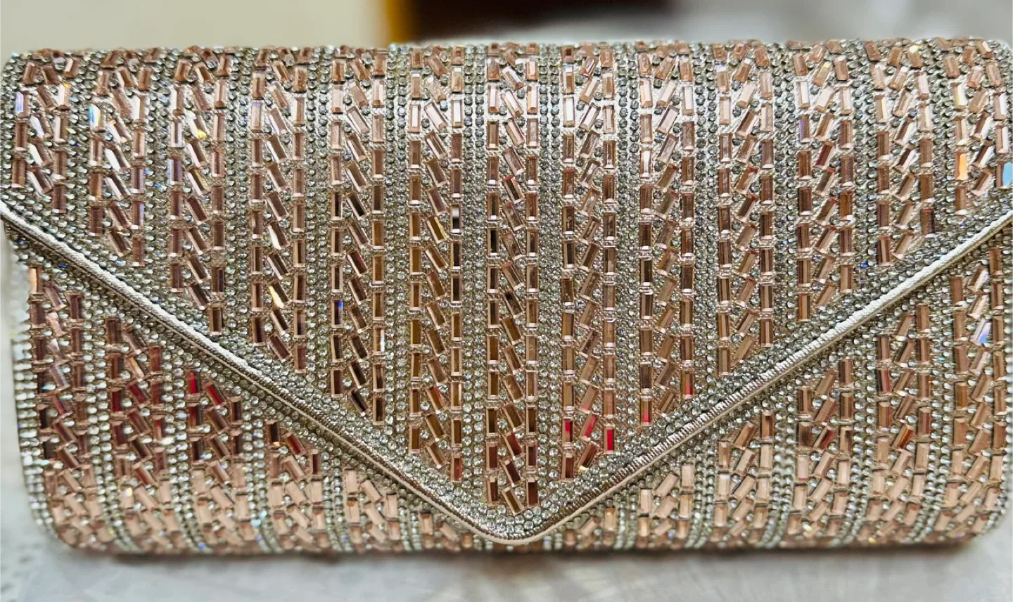 Sparkly Evening Clutch 🥕 image indicator(2)