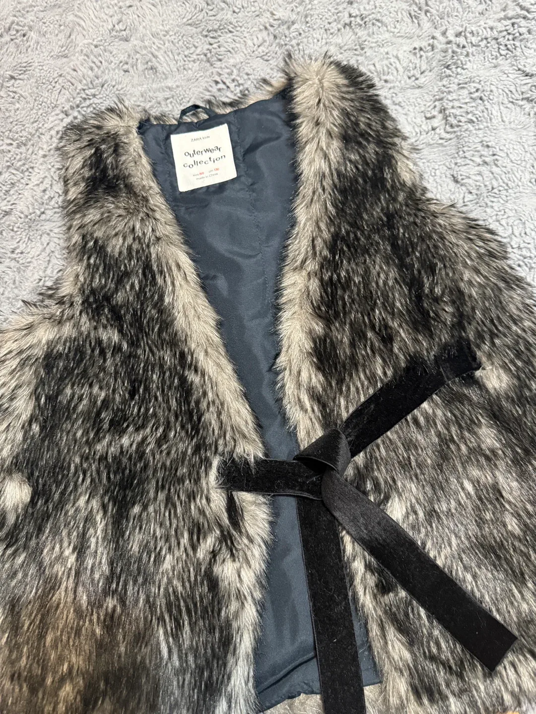 Zara Kids Outerwear Collection Vest - Size 8/9 image indicator(4)