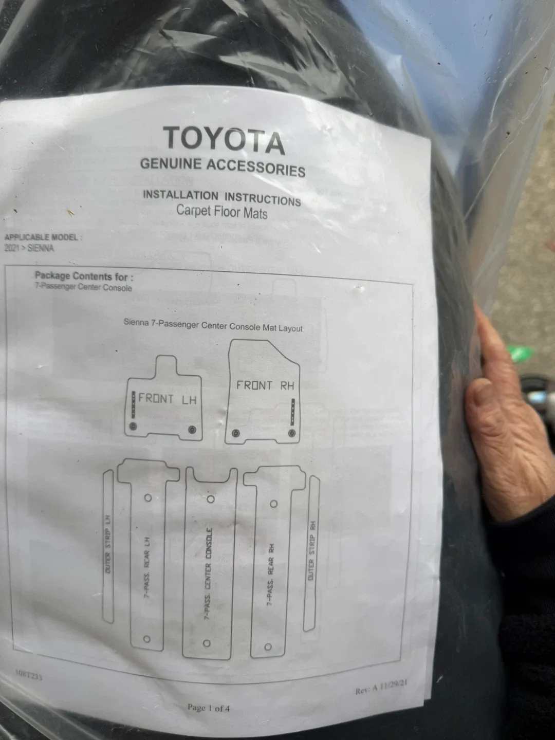 Toyota Sienna Floor Mats (2021+) image indicator(3)