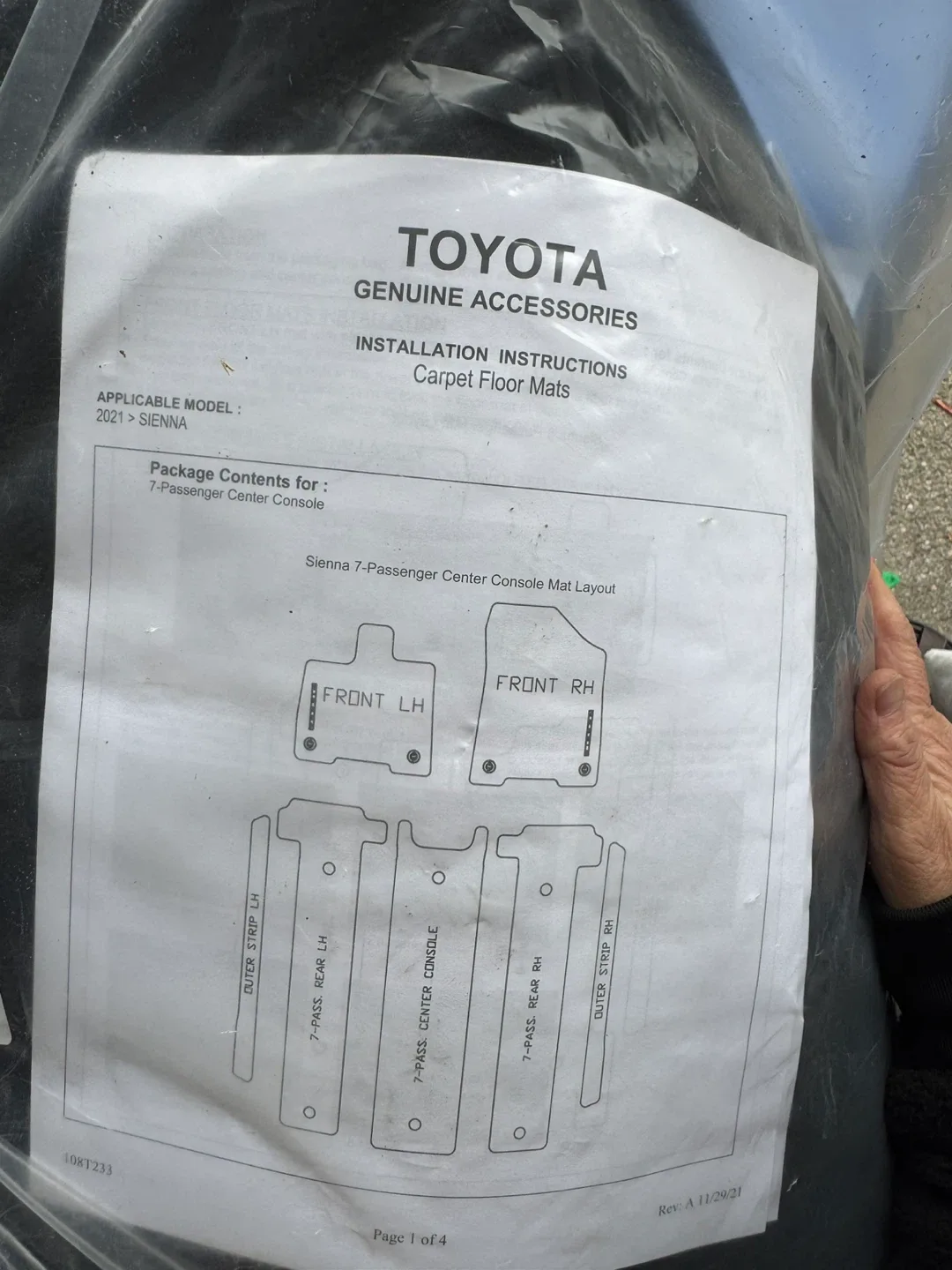 Toyota Sienna Floor Mats (2021+) image indicator(4)