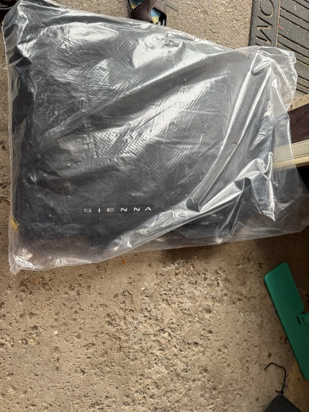 Toyota Sienna Floor Mats (2021+) image indicator(5)