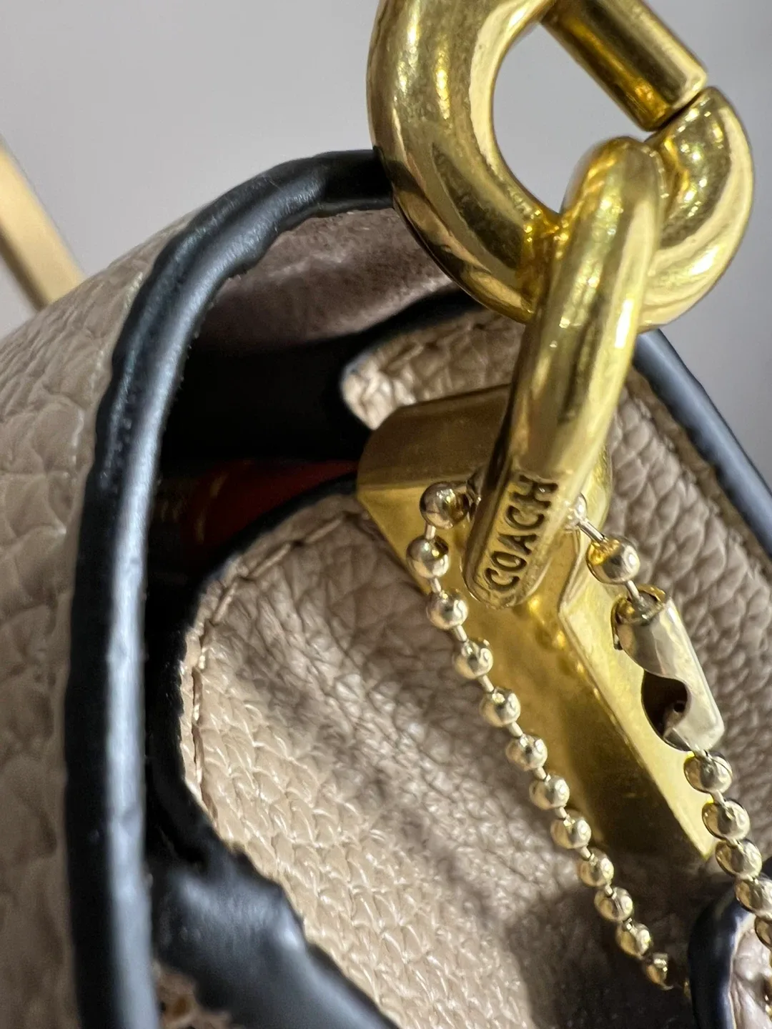 Coach Tabby purse image indicator(7)