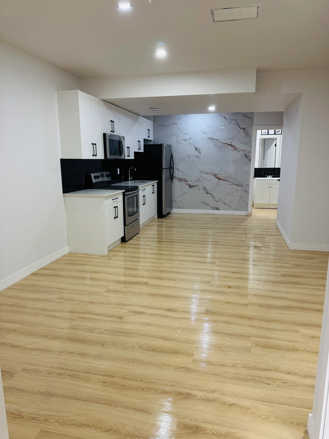Basement for Rent - photo 5