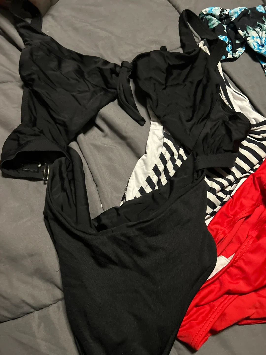 🥕Assorted Swimsuits - Red, Black, Striped, Floral image indicator(2)