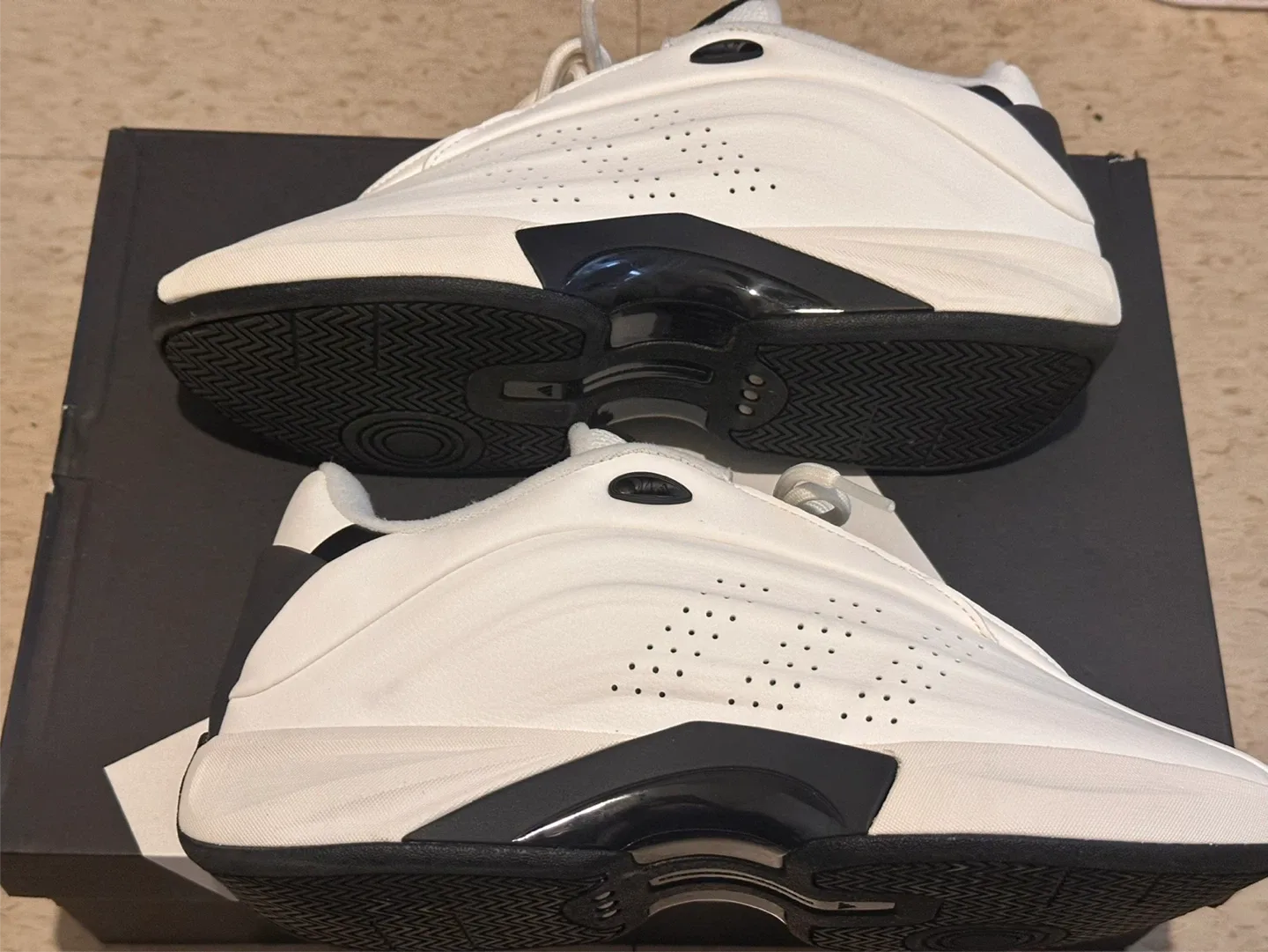 Adidas Nova III Infinity 003, US 10.5, White image indicator(5)