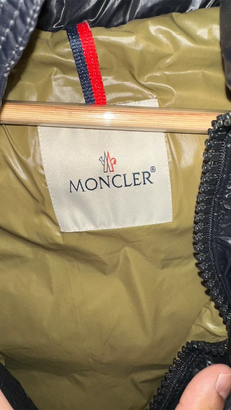 Moncler Black Puffer Jacket image indicator(4)
