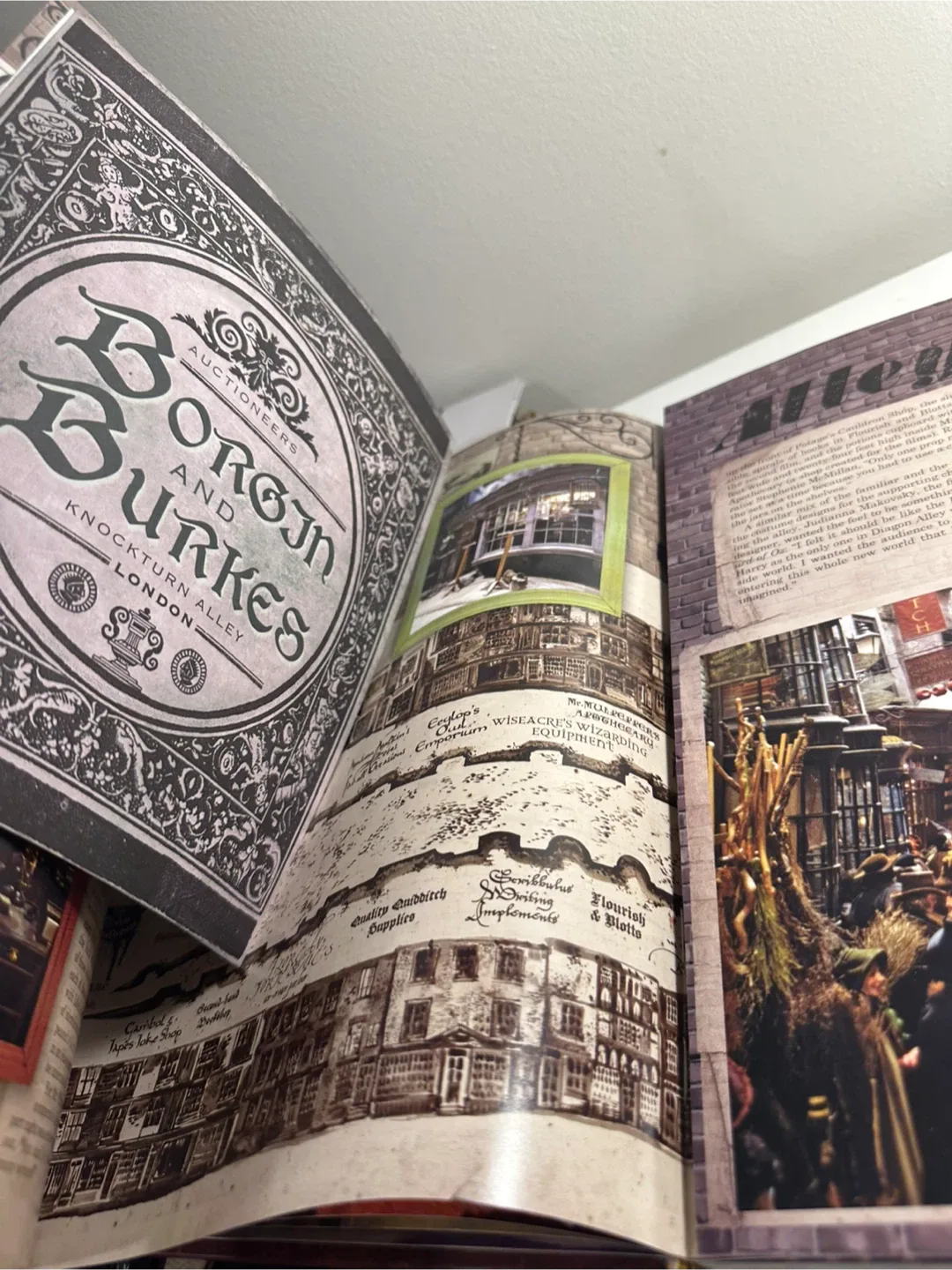 Harry Potter Film Wizardry Book image indicator(7)