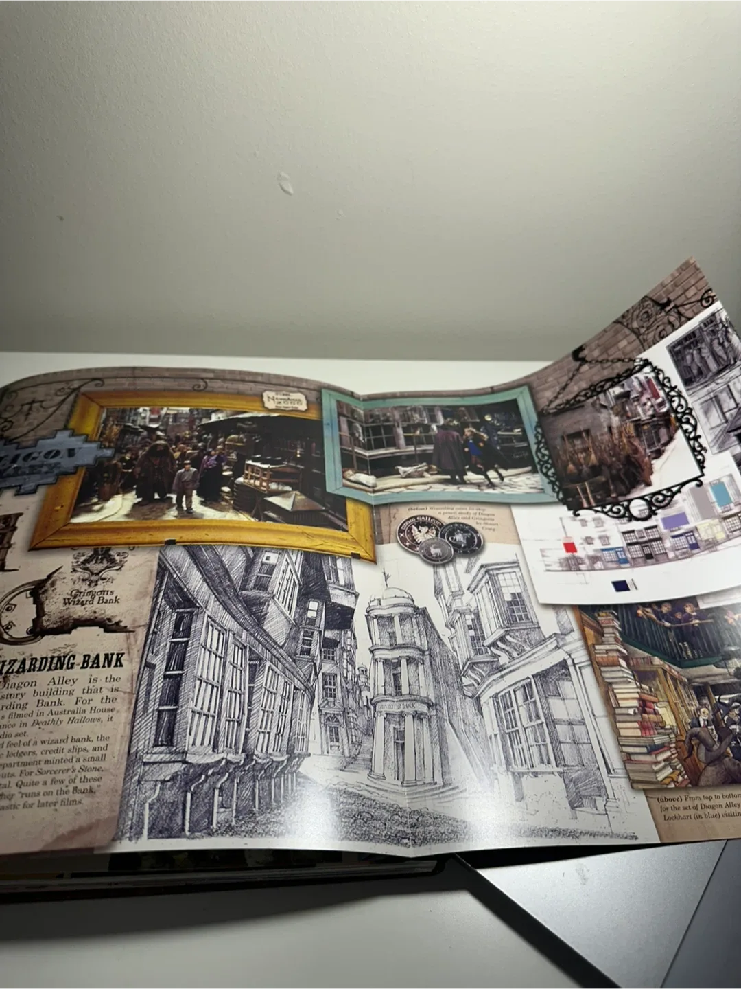 Harry Potter Film Wizardry Book image indicator(8)