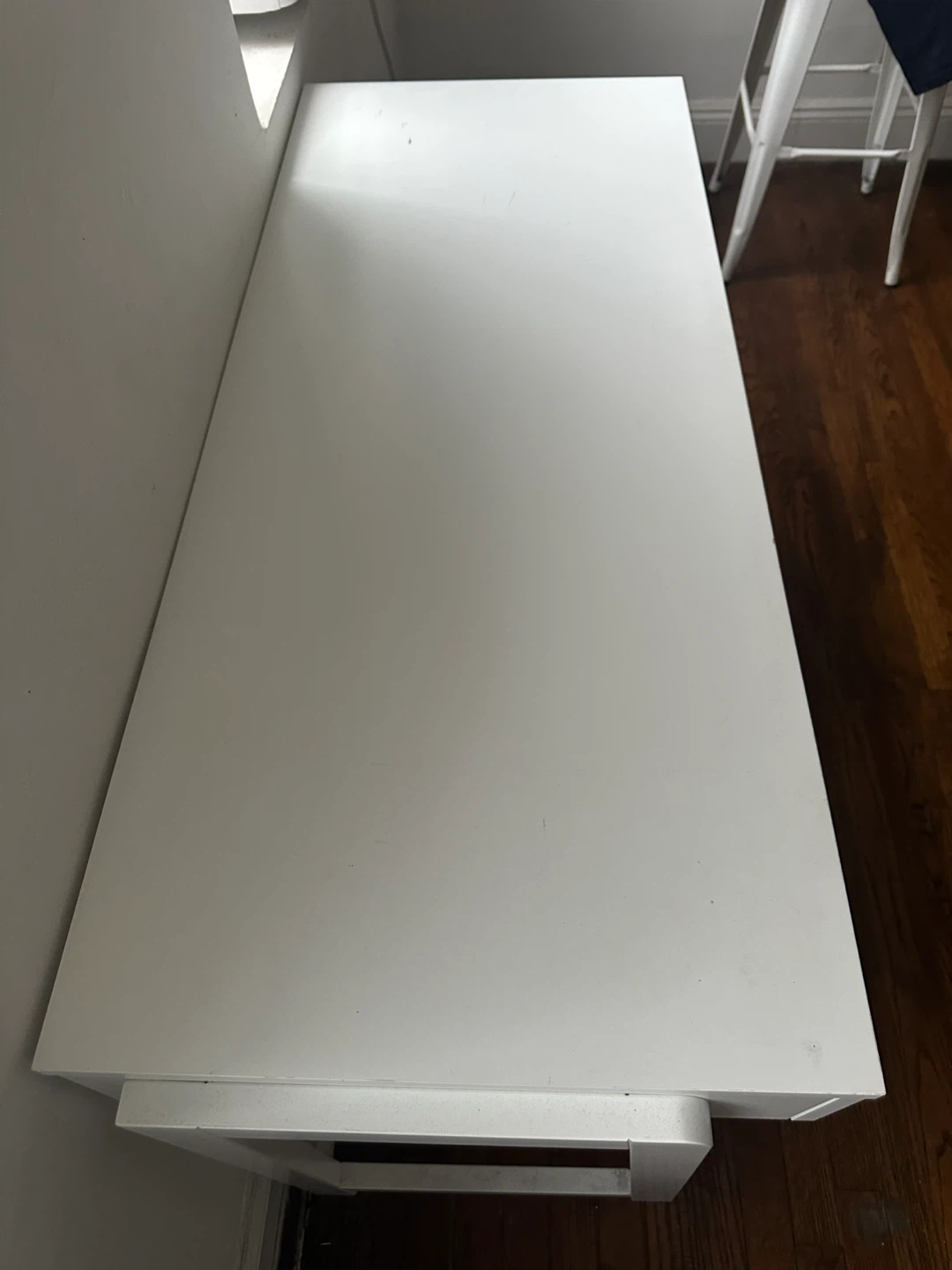White Desk with Drawers - photo 5