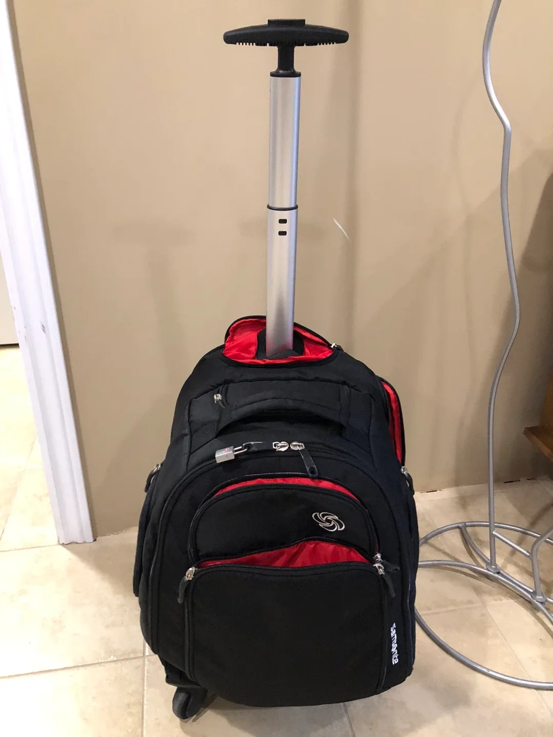 Samsonite Black Rolling Backpack image indicator(6)