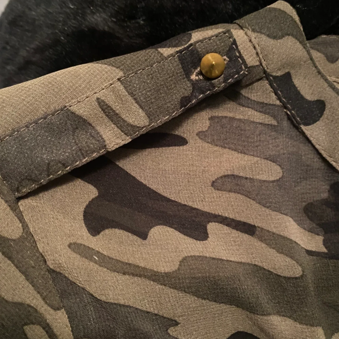 Bluenotes Sheer Camo Blouse - Size M 🥕 image indicator(5)