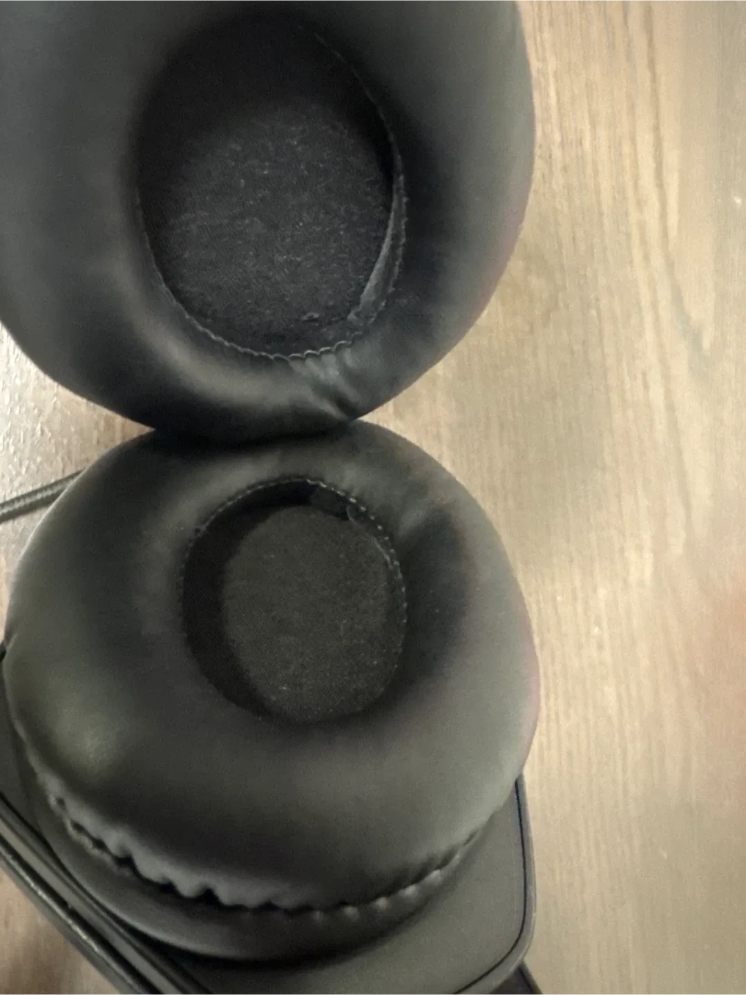 🥕 Black Gaming Headset image indicator(2)