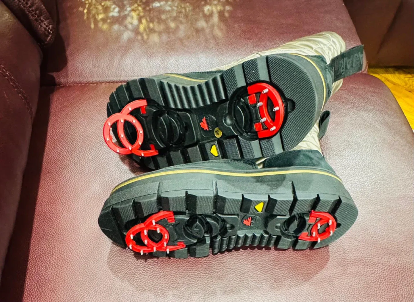 Pajar Women's Waterproof Winter Boots 🥕- Size 7 image indicator(3)