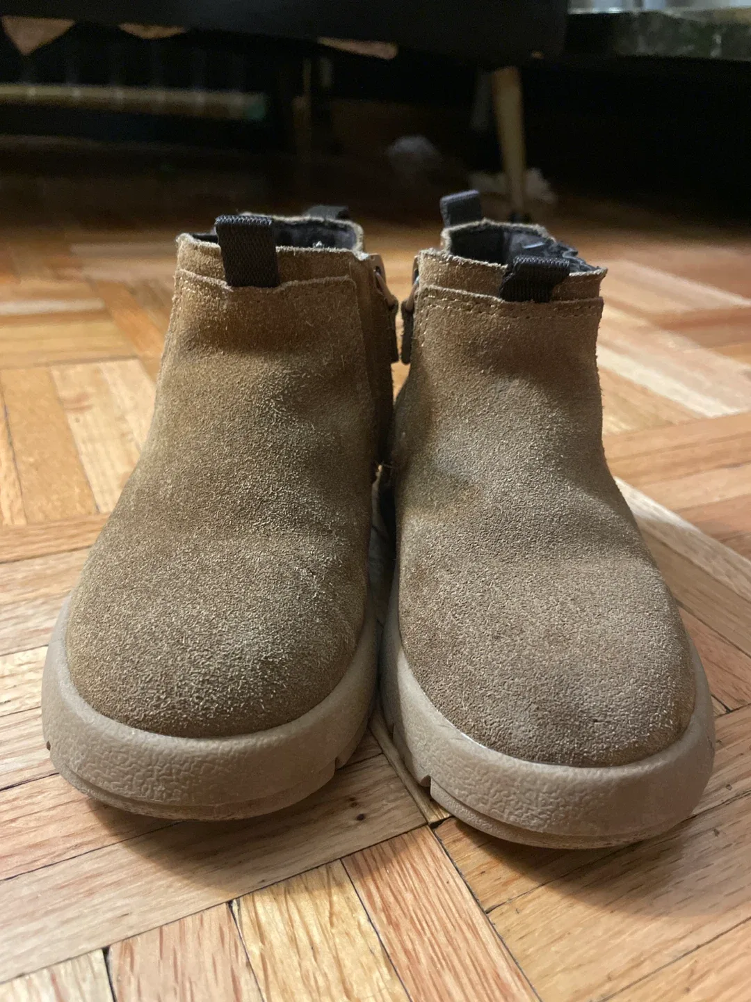Suede leather ZARA Chelsea boots image indicator(3)
