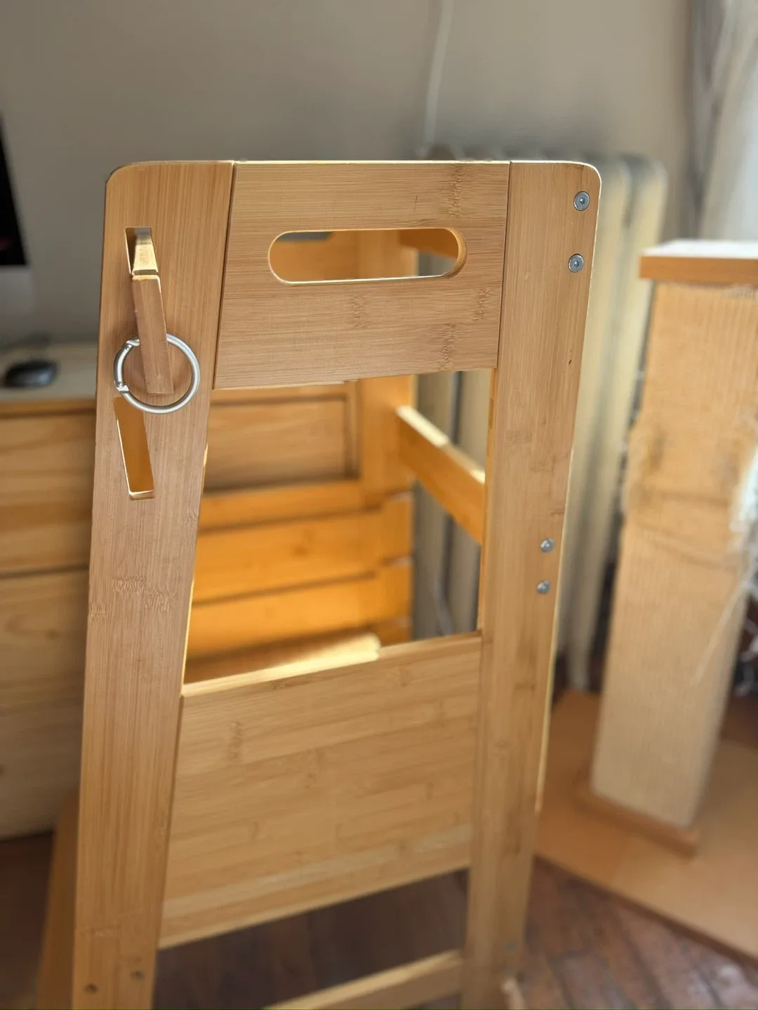 Guidecraft Kitchen Helper Stool image indicator(2)