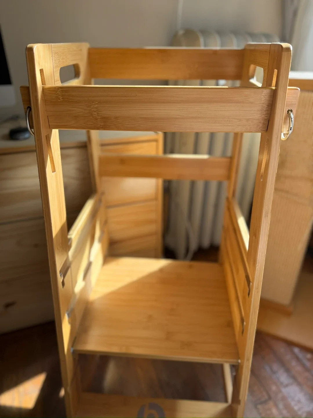 Guidecraft Kitchen Helper Stool image indicator(3)