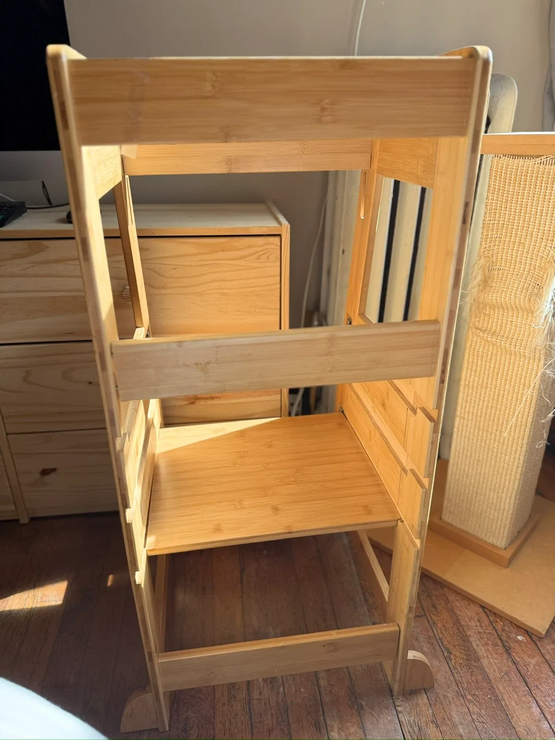 Guidecraft Kitchen Helper Stool