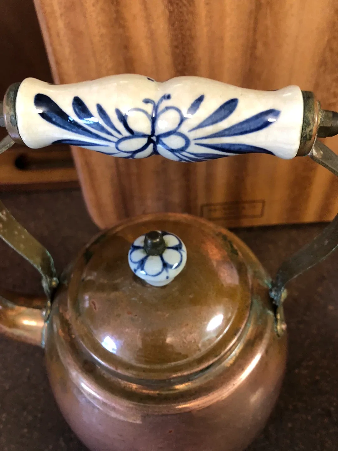 Vintage Copper Teapot with Ceramic Handle image indicator(3)