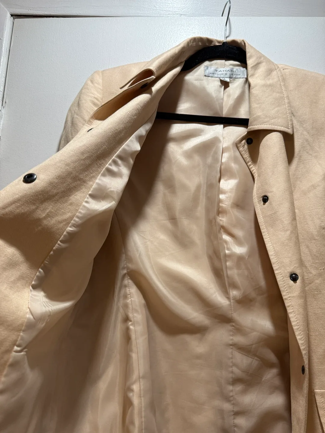 Tahari Arthur S. Levine Blazer - Size 6 image indicator(3)